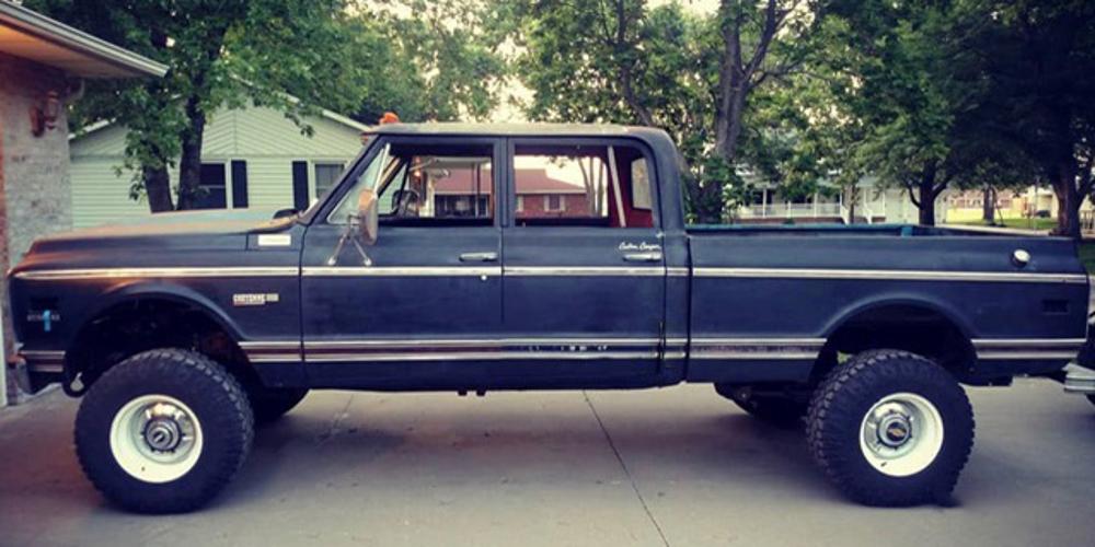 Chevrolet Cheyenne with U.S. Wheel OE (Series 664)